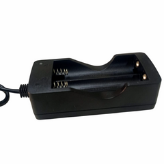 3.6/3.7V Dual 18650 Lithium Battery Charger β Dual-slot charger for fast 18650 charging. -Battery Charger -Robocraze