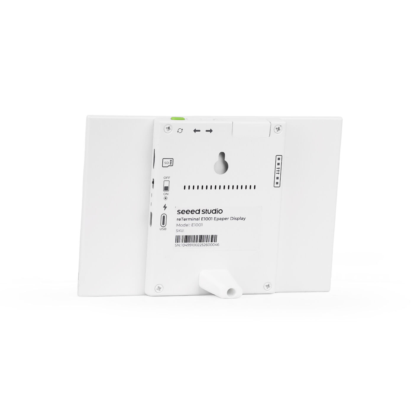 reTerminal E1001 – 7.5" Monochrome ePaper Display with ESP32-S3 -Robocraze